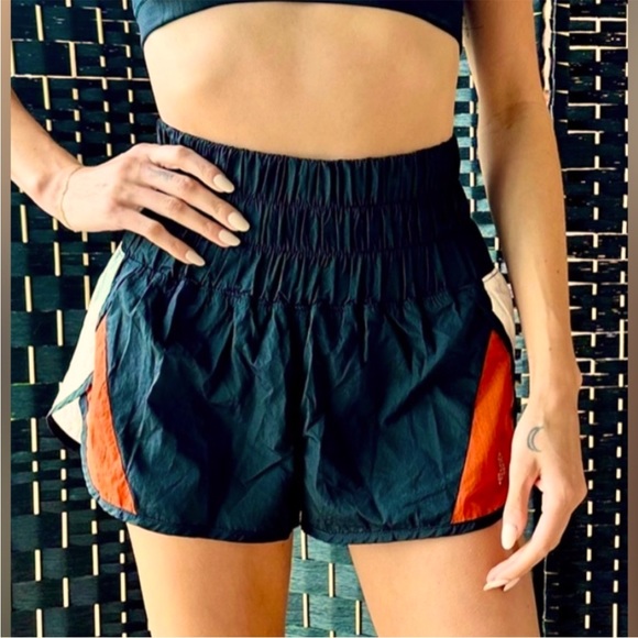 Free People Movement by Free People Shorts w/Lining NWOT - Picture 2 of 5